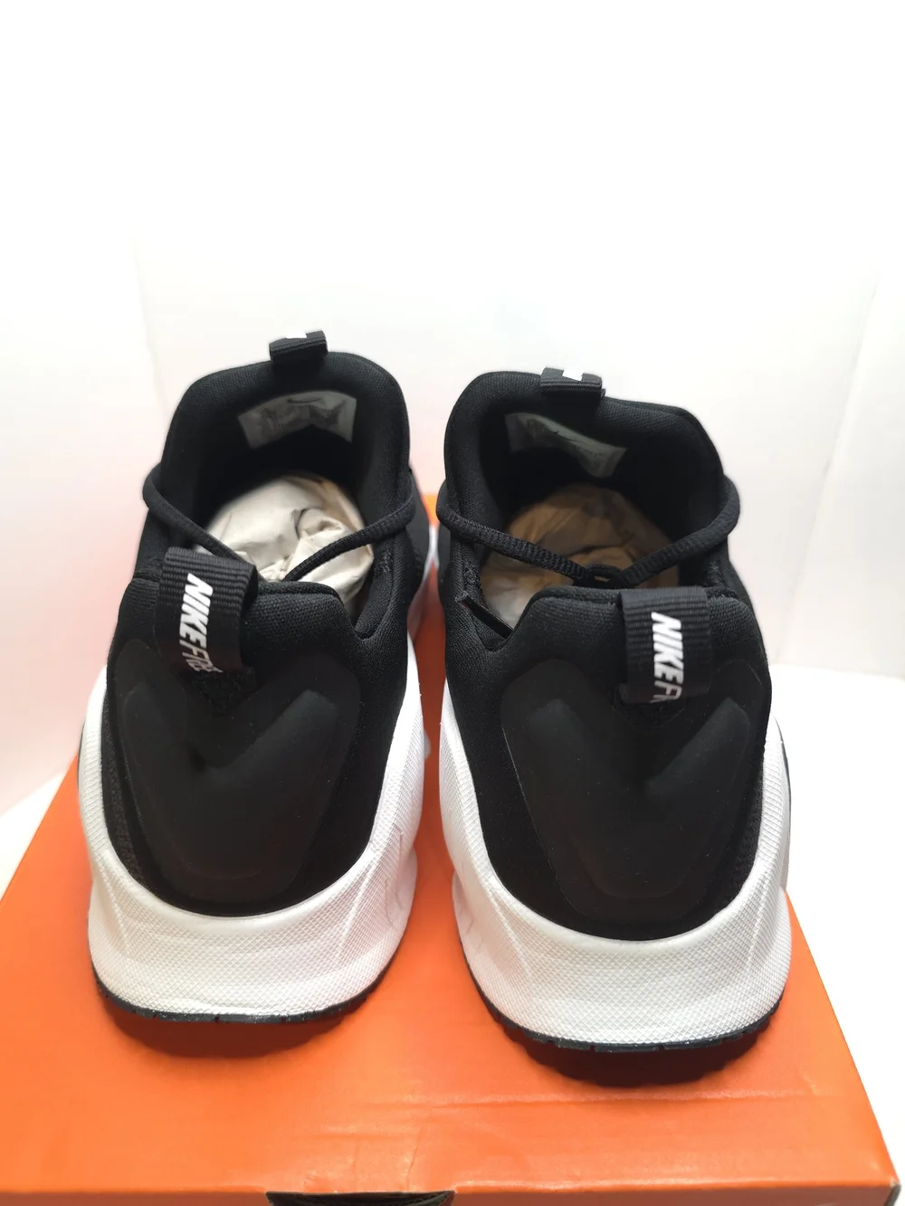 Nike Free Metcon 6 Black White MENS SIZE 9.5 FJ7127-001